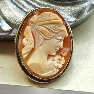 Antique 800 Silver Carved Shell Cameo Portrait Brooch or Pendant